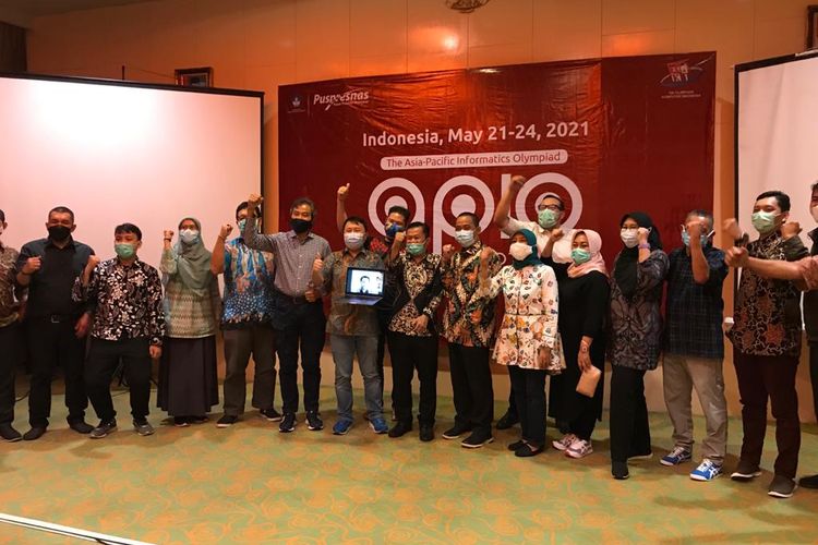 Indonesia menjadi tuan rumah Olimpiade Informatika Asia-Pasifik atau Asia Pacific Informatics Olympiad (APIO) yang akan berlangsung secara daring pada 21-26 Mei 2021. 