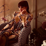 Tampil di SXSW, Dakota Johnson Tonjolkan Nuansa Retro nan Seksi