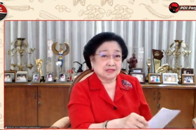 Tangkapan layar Ketua Umum PDI-P Megawati Soekarnoputri dalam tayangan Demo Memasak Tanpa Minyak Goreng, Senin (28/3/2022).