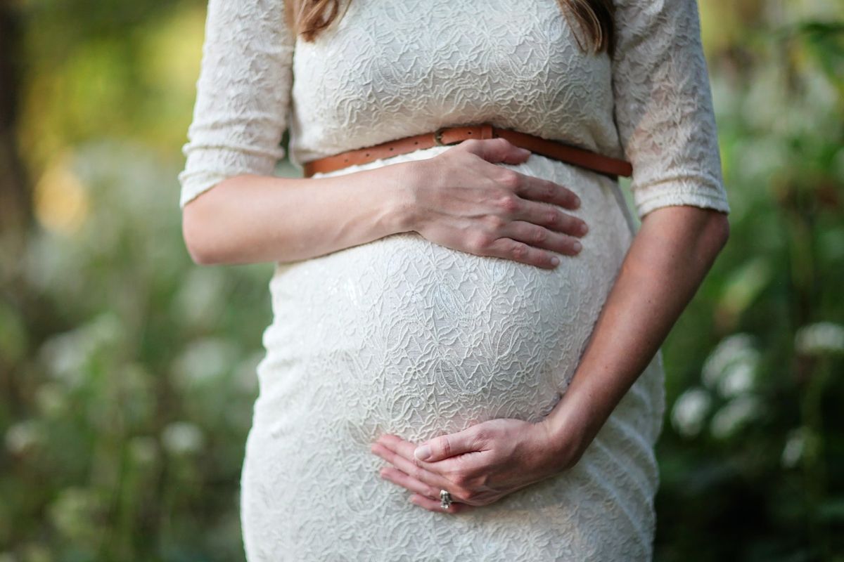 15 Tanda-tanda Kehamilan yang Tak Biasa, Termasuk Sering Kentut