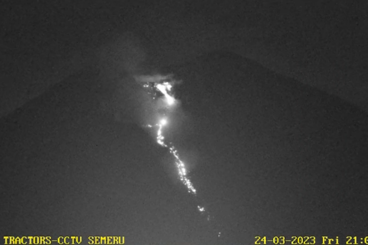 Tangkapan layar cctv Gunung Semeru, Jumat (24/3/2023)