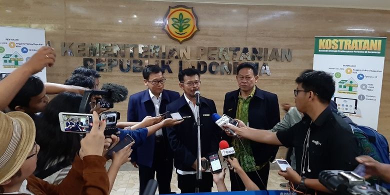Menteri Pertanian (Mentan) Syahrul Yasin Limpo usai menghadiri pembentukan Kostratani di Auditorium Gedung F Kementerian Pertanian, Jakarta, Rabu (11/12/2019).(MicoDesrianto/Kompas.com)