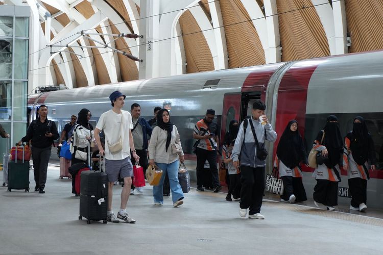 10 Negara Asal WNA Paling Sering Naik Whoosh 2026, Malaysia Terbanyak