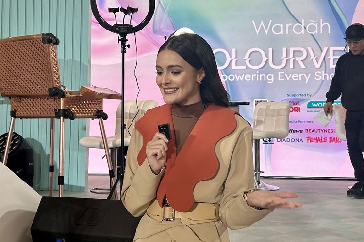 Anti Ribet, Amanda Rawles Bagikan Gaya Makeup Andalannya