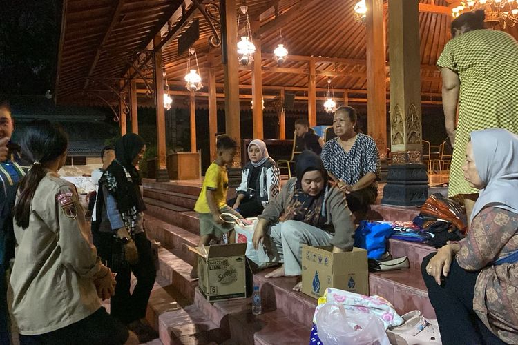 Korban Kebakaran Aspol Panularan Solo Dievakuasi ke Loji Gandrung