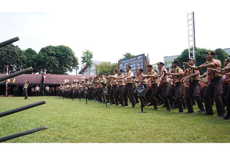 Perkemahan Satya Dharma Bhakti Pemasyarakatan digelar di Lembaga Pemasyarakatan (Lapas) Kelas IIA Cibinong, Jawa Barat, mulai Senin (23/6/2025) hingga Rabu (25/6/2025). 