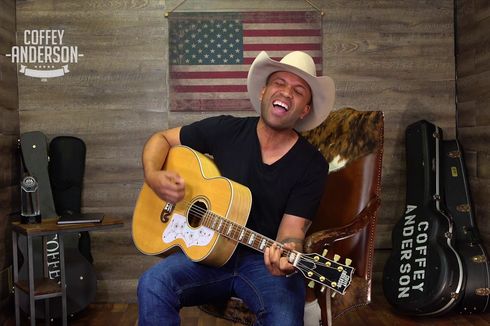 Lirik dan Chord Lagu Mr. Red White and Blue - Coffey Anderson