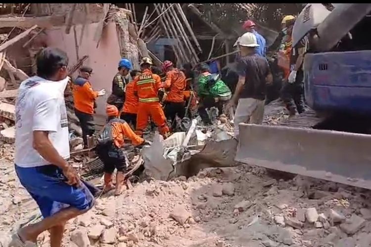 Korban Robohnya GOR Peninggalan Belanda di Brebes Bertambah Jadi 3 Orang