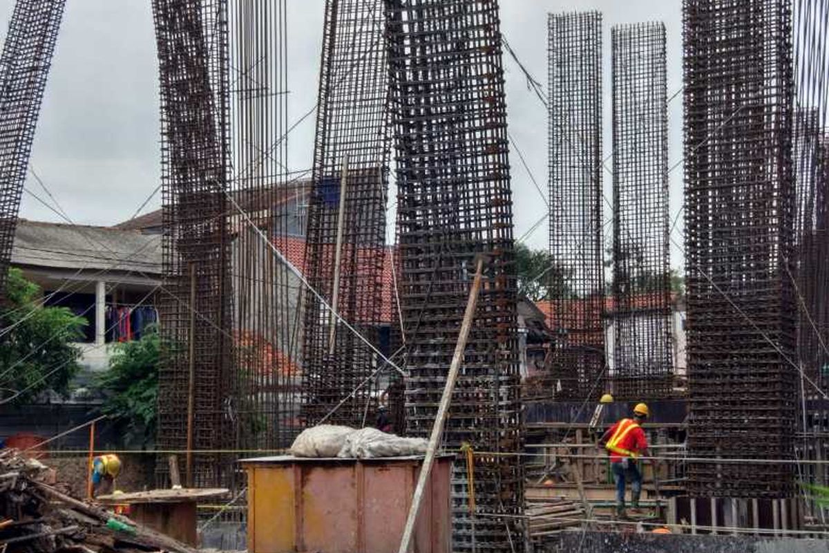 Pembangunan Female Apartment di Margonda, Depok. Gambar diambil Selasa (12/12/2017).