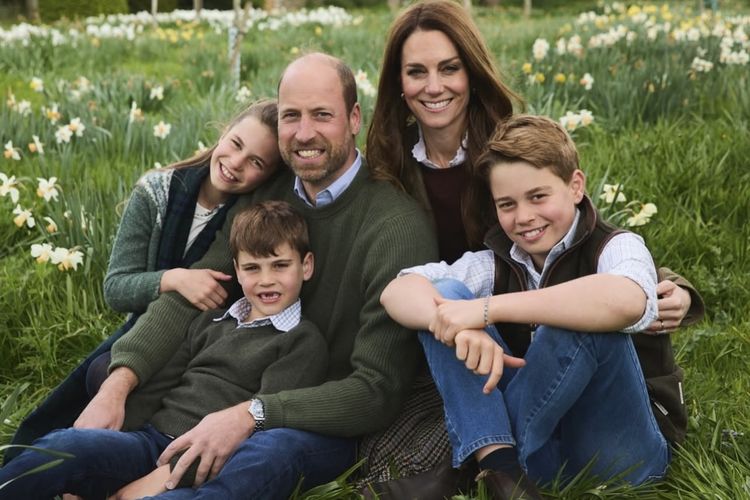 Kartu Natal 2025 Keluarga Pangeran William