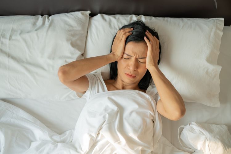 Ilustrasi pusing, sakit kepala, pusing saat tidur. Pusing yang dialami sebagian orang mungkin juga merupakan gejala migrain.