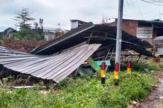 Hujan Angin Sapu Warungkiara Sukabumi, Puluhan Rumah Rusak