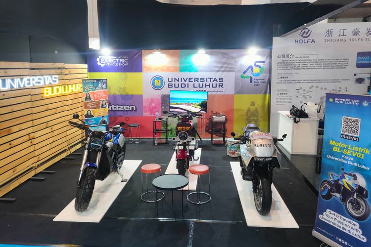 Tim kendaraan listrik FT Universitas Budi Luhur kembali berpartisipasi dalam Periklindo Electric Vehicle Show (PEVS) 2024
