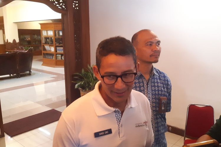 Menteri Pariwisata dan Ekonomi Kreatif (Menparekraf) Sandiaga Uno di Balai Kota Solo, Jawa Tengah, Sabtu (29/4/2023).