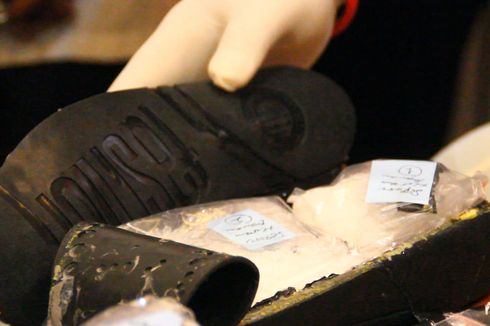 Paket Sabu Dalam Sepatu dari Thailand Manfaatkan Arus Bantuan Gempa Lombok