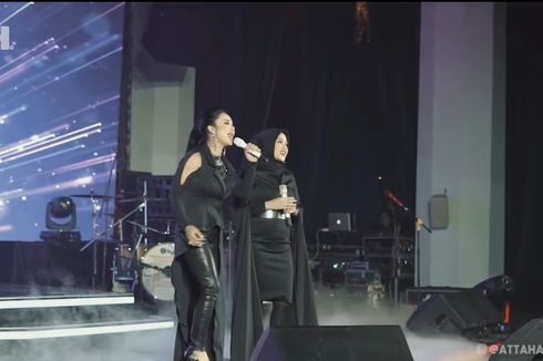 Duet Krisdayanti dan Aurel Hermansyah di Atas Panggung yang Buat Merinding