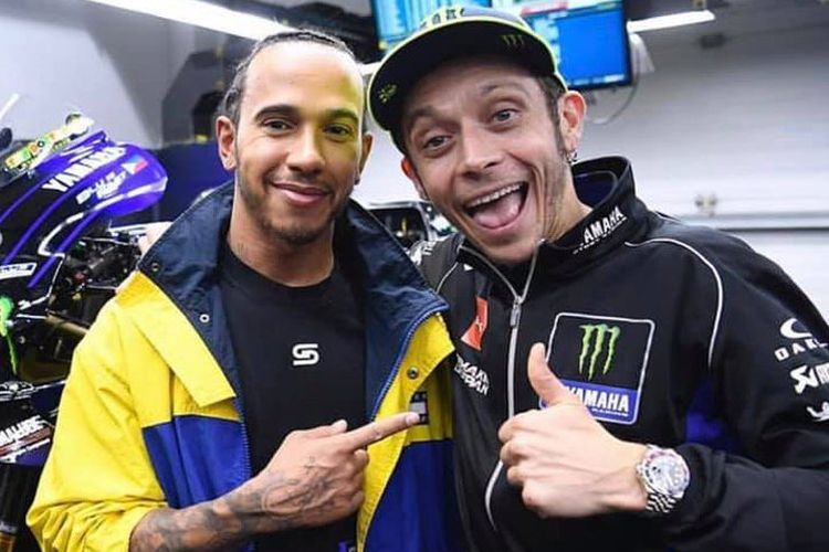 Rossi dan Hamilton akan bertukar kendaraan setelah musim balap 2019 selesai