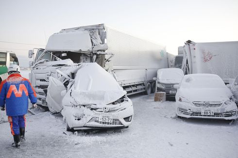 Tabrakan Beruntun 134 Mobil di Tol Jepang, Angin Kencang 100 Km Per Jam dan Salju Lebat