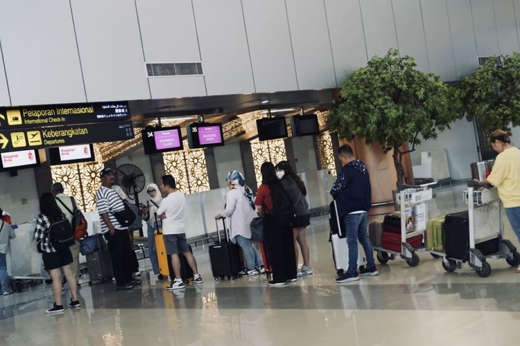 Jarak Pandang Terganggu Kabut Asap, 6 Penerbangan di Bandara Supadio Pontianak Terdampak
