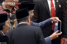 Momen Komeng dan Jokowi "Selfie" Usai Pelantikan di Parlemen