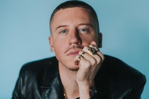 Macklemore Pilih Sumbangkan Rp 17,7 Miliar Penghasilan dari Tur Bersama Ed Sheeran untuk Palestina