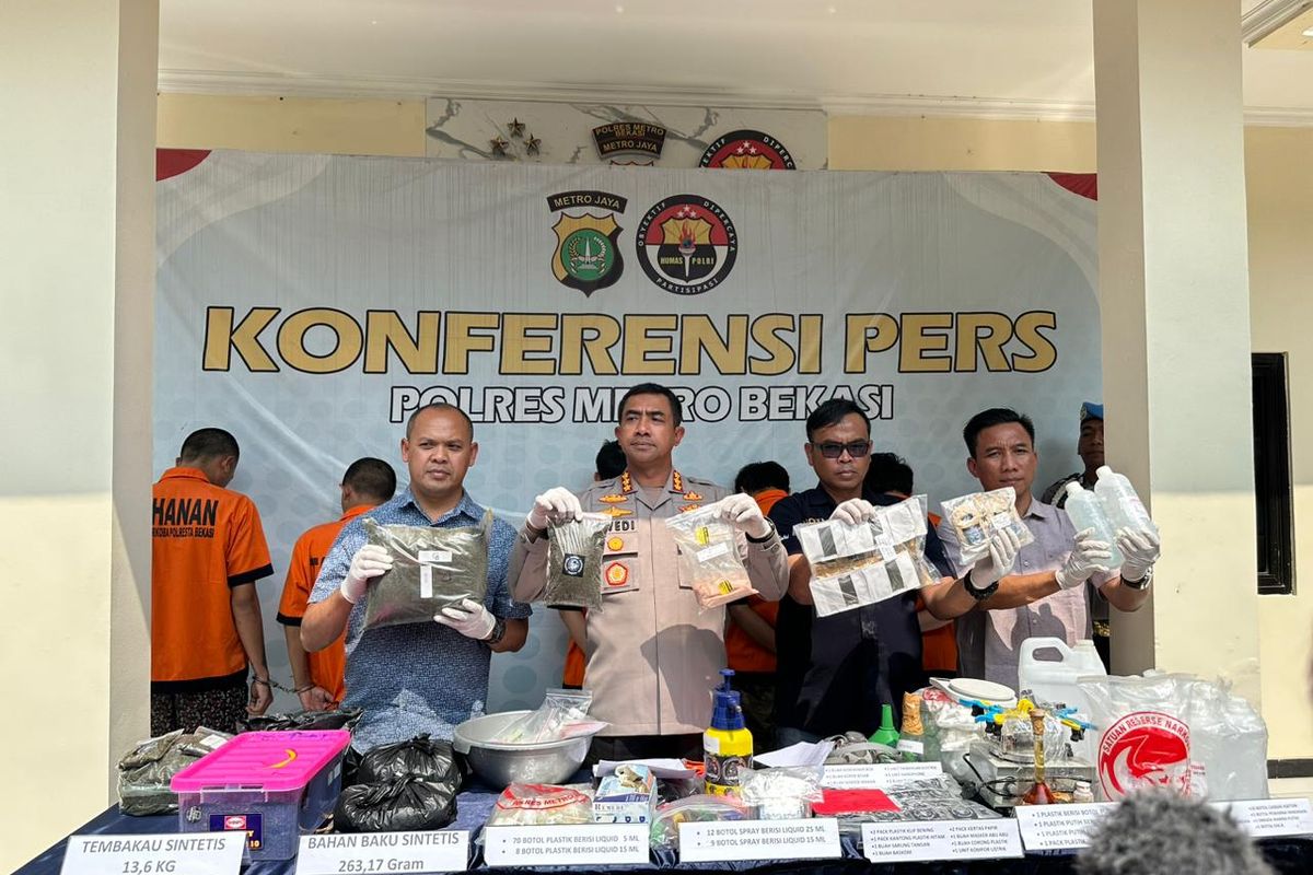 Polisi Tangkap 5 Pengedar Sekaligus Produsen Narkoba Sintetis Di Bekasi