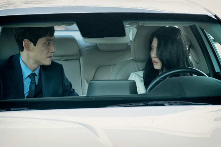 Karakter Lee Tae Oh dan Yeo Da Kyung yang dibawakan oleh Park Hae Joon dan Han Si Hee dalam drama The World of The Married