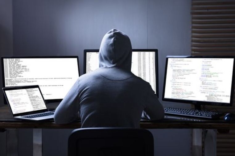 Karyawan Terdampak PHK Jadi Sasaran Serangan Hacker