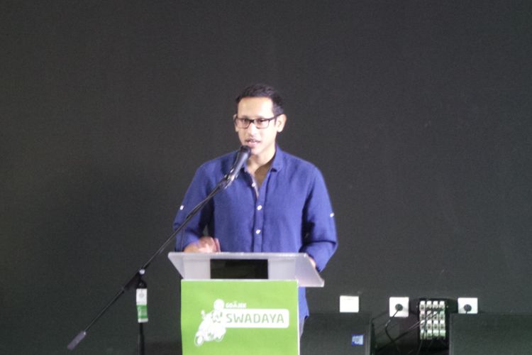 CEO GO-JEK Nadiem Makarim seusai konferensi pers kemudahan akses perbankan kepada mitra Go-Jek, di kawasan Blok M, Jakarta Selatan, Selasa (9/5/2017).