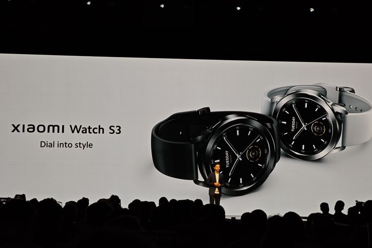 TJ Walton, Senior Product Marketing Manager International Communications Xiaomi, saat memperkenalkan Watch S3 dalam acara di Barcelona (25/2/2024)