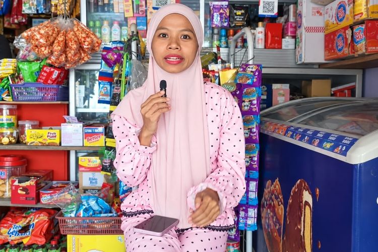 Rahayuni Lepas Status ASN dan Pilih Warung Kelontong, Ingin Buktikan Sukses Tak Harus Jadi PNS