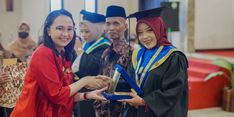Ingin Lulusan Stikes Bisa Langsung Kerja, Ini Pesan Ketua Yayasan Dharma Wanita Kabupaten Kediri