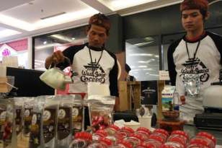 West Java Coffee Festival 2016 digelar Jumat-Minggu (28-30 Oktober 2016) di Trans Studio Mal. Festival ini merupakan upaya untuk mendorong pengembangan perdagangan, promosi industrialisasi olahan berbasis kopi lokal Jabar yang unggul dan berpotensi. 