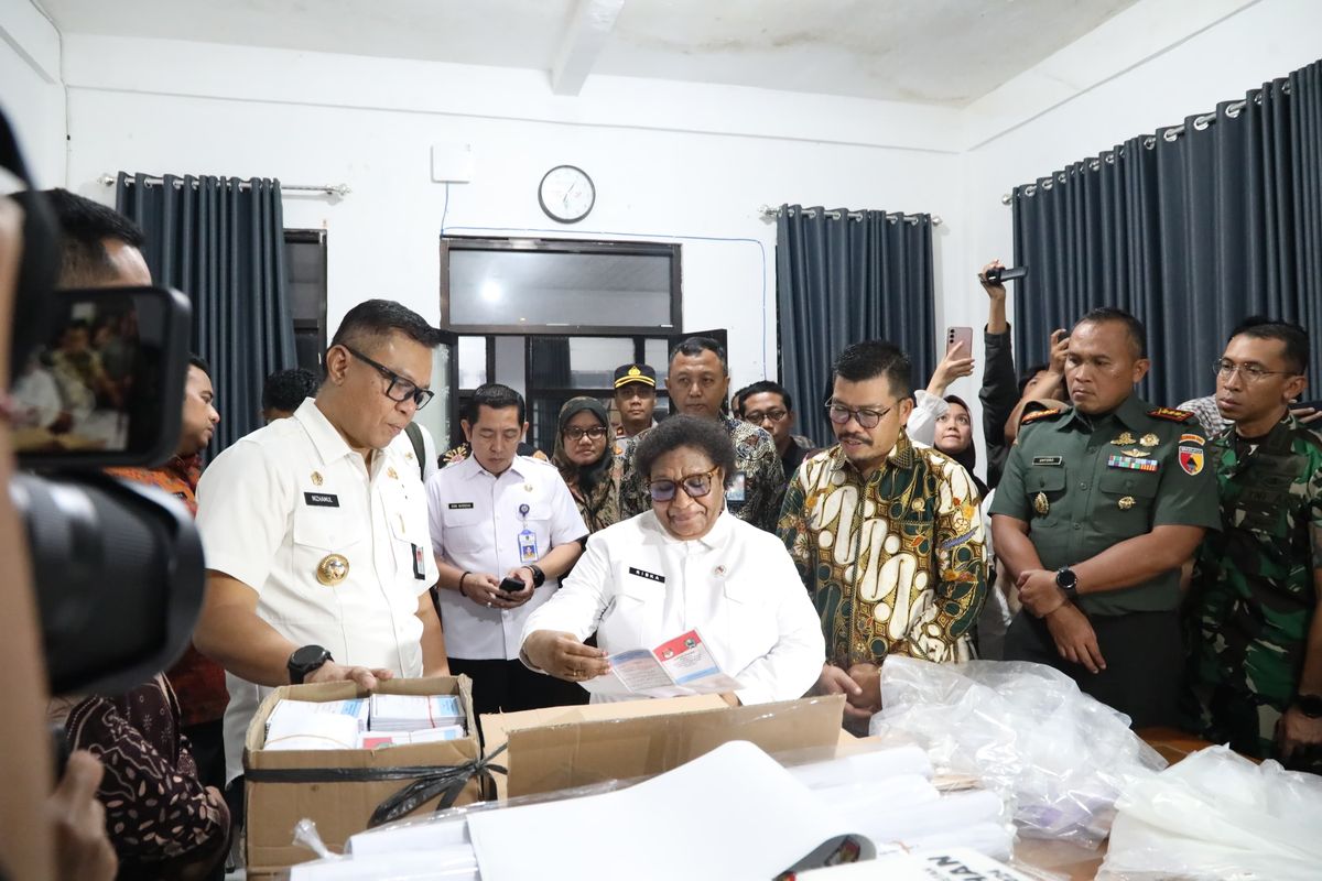 Wamendagri Ribka Haluk saat mengecek kesiapan PSU di Kabupaten Magetan, Rabu (19/3/2025).
