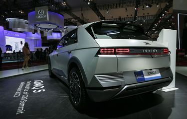 Pakai Platform Sama, Ini Perbedaan Desain Hyundai Ioniq 5 dan Kia ...