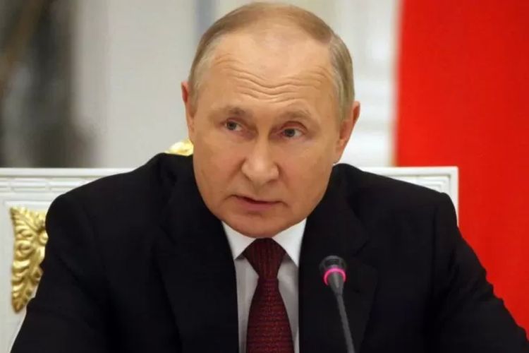 Vladimir Putin pada Kamis (22/9/2022) mengumumkan mobilisasi tentara cadangan ketika Ukraina berhasil merebut kembali kota-kota di Ukraina timur. Sementara pekan lalu Putin mengumumkan bahwa Rusia pasti akan hadiri KTT G20 di Bali.
