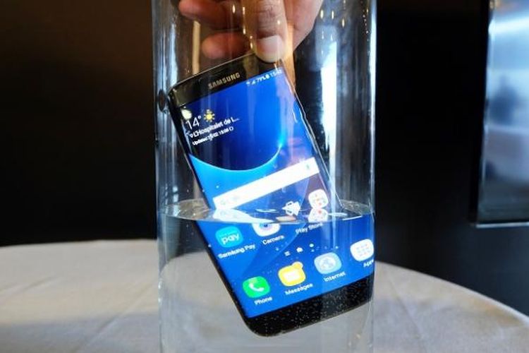 Samsung Galaxy S7 dan S7 Edge dilengkapi kemampuan anti air dengan spesifikasi IP68