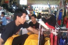 Sudah Mapan di Pasar Senen, Pedagang Sablon Ogah Pindah ke Blok G