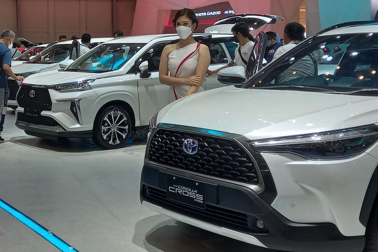 Toyota Corolla Cross Hybrid di GIIAS 2022