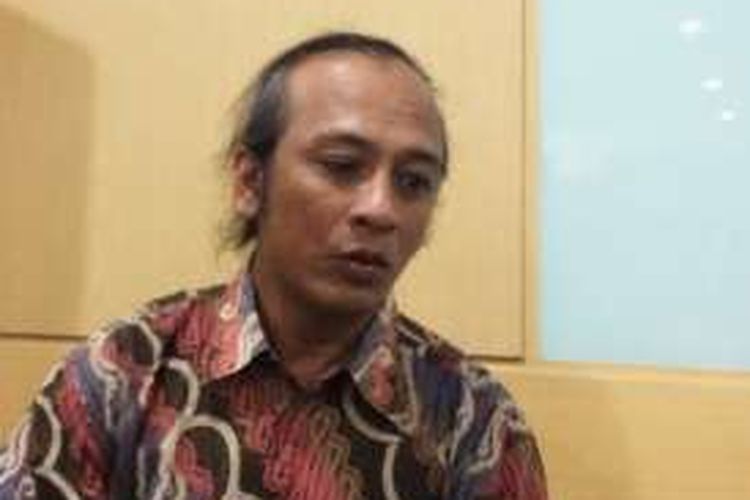 Juru kampanye hutan Greenpeace Indonesia, Yuyun Indradi dalam konferensi pers di Hotel Ibis Arcadia, Jakarta, Selasa (27/9/2016).