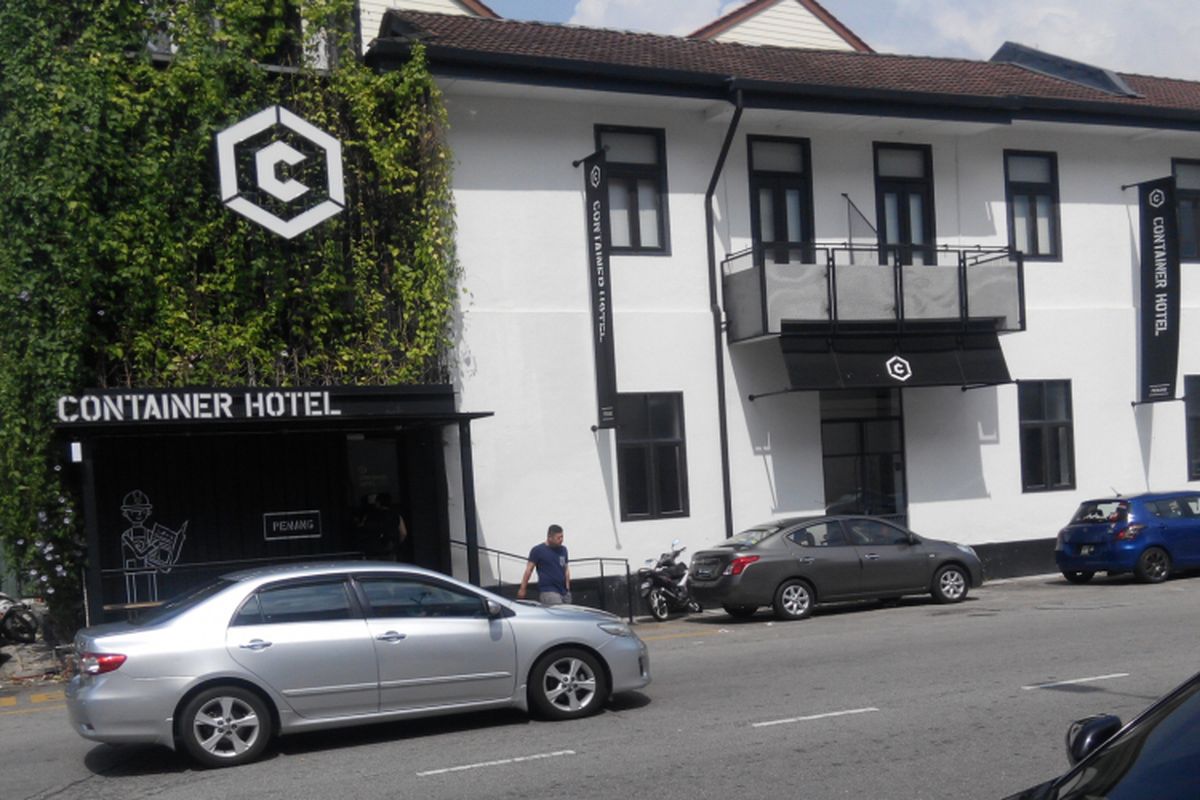 Sebuah hotel yang menempati bangunan tua di Gat Lebuh Chulia, George Town, Penang, Malaysia.