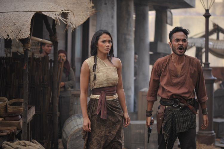 Adinia Wirasti dan Marthino Lio melakukan adegan untuk seri televisi HBO Asia Grisse.