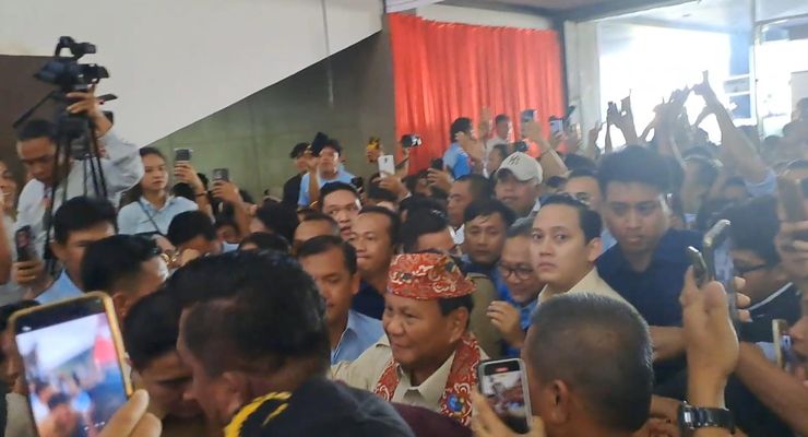 Prabowo Kampanye di Bengkulu Bareng Raffi Ahmad, Pendukung Riuh