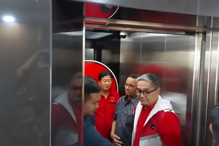 Ditanya Tujuan Datang ke Kantor PDI-P Jakarta, Anies: Ngobrol Ngobrol...