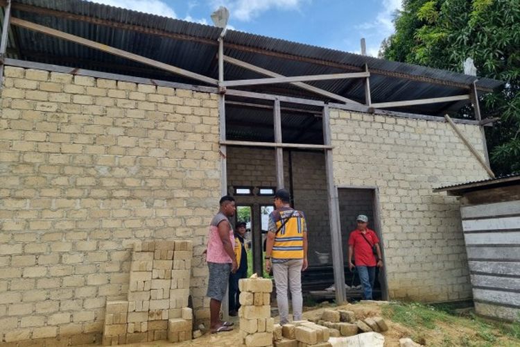 Sebanyak 1.212 unit rumah tidak layak huni (RTLH) di Provinsi Papua Barat akan dibedah melalui program Bantuan Stimulan Perumahan Swadaya (BSPS) tahun 2023.