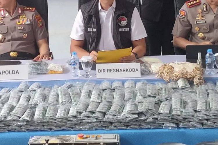 Polda Metro Jaya Sita 7,8 Juta Tramadol di Pabrik Sukoharjo Jateng
