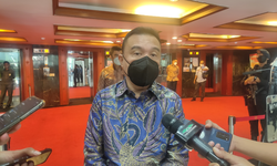 Pinjol Ilegal Kian Meresahkan, Wakil Ketua DPR Dorong Pemerintah dan OJK Perkuat Perbankan untuk Rakyat Kecil