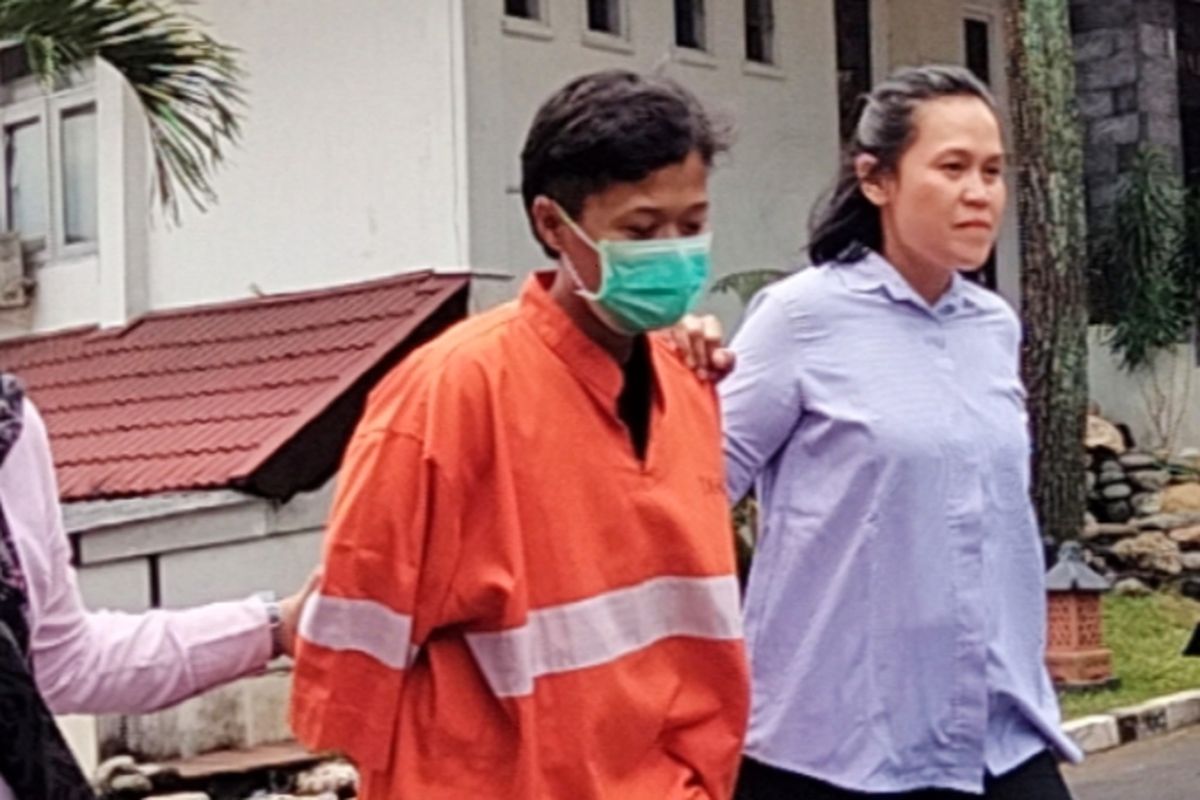 Polisi menetapkan seorang perempuan berinisial AB (34) sebagai tersangka yang terjerumus dalam kasus Tindak Pidana Perdagangan Orang (TPPO) terhadap Calon Pegawai Migran Indonesia (CPMI).