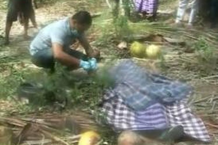 Mayat pria Silang (65) ditemukan tewas mebujur kaki di kebun warga, Jumat (7/11)