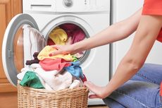 Mencuci Pakaian dengan Air Hangat Bikin Menyusut, Betulkah? 